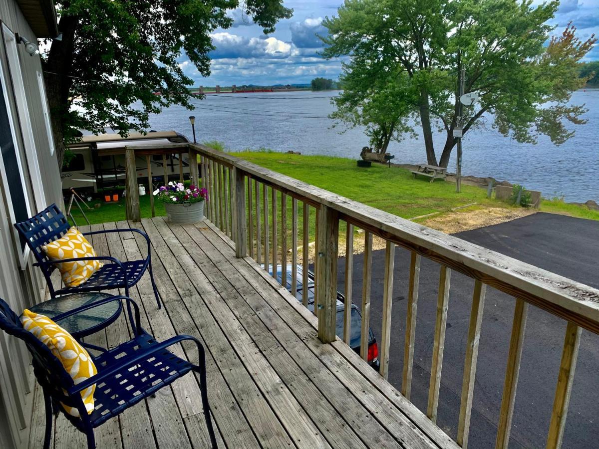 Mississippi River Cabin Bellevue Eksteriør billede